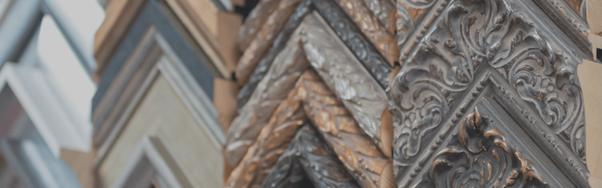 英科再生PS裝飾線條可作為踢腳線、頂角線、腰線，用于建筑裝飾，具有防水、防蟲蛀、無(wú)甲醛和易安裝等優(yōu)勢(shì)